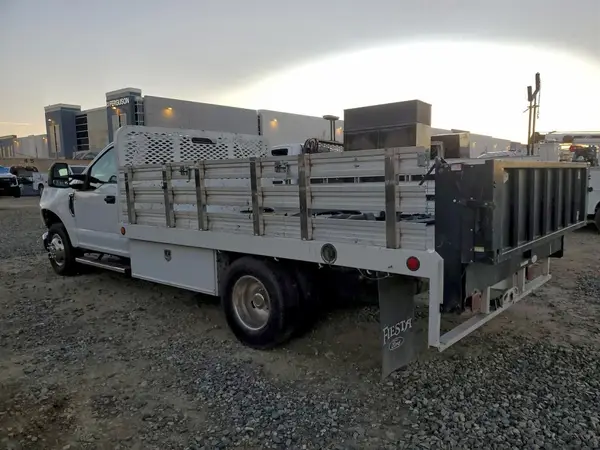 1FDRF3G67MEC43715 2021 FORD F350 - Image 2