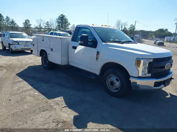 1FDRF3G69JEB32384 2018 FORD F350 - Image 1