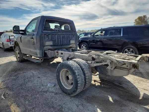 1FDRF3H63JEB89341 2018 FORD F350 - Image 2
