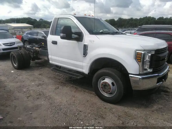1FDRF3H68JEB92932 2018 FORD F350