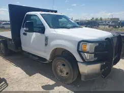 1FDRF3HT0HEE18106 2017 FORD F350