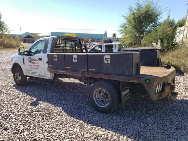 1FDRF3HT6HED87895 2017 FORD F350 - Image 2