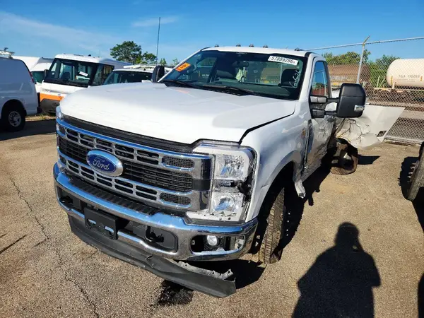 1FDRF3HT8REE60976 2024 FORD F350 - Image 2