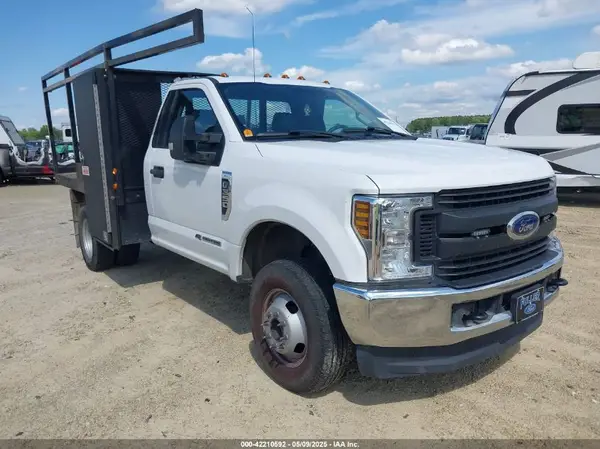 1FDRF3HT9JEC10005 2018 FORD F350 - Image 1