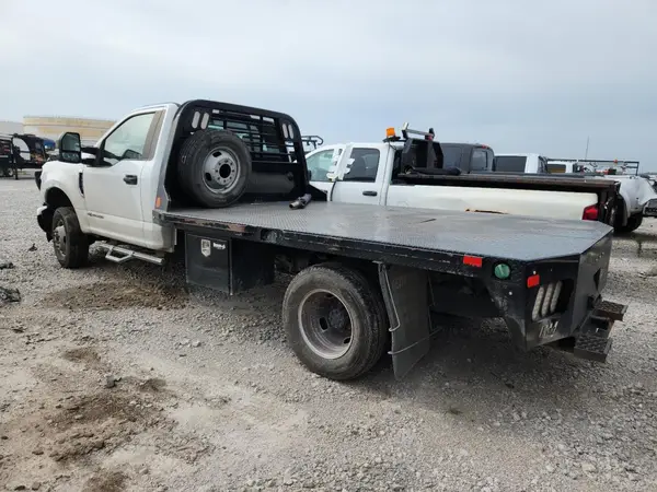1FDRF3HTXKDA19572 2019 FORD F350 - Image 2