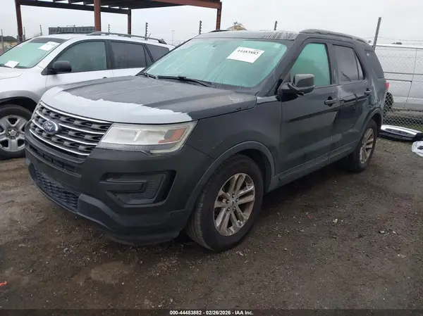 1FM5K7B80HGC62322 2017 FORD EXPLORER - Image 2