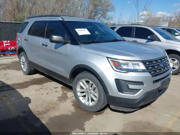 1FM5K7B80HGD75686 2017 FORD EXPLORER - Image 1