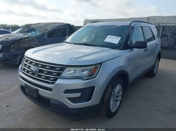 1FM5K7B81HGB21145 2017 FORD EXPLORER - Image 2