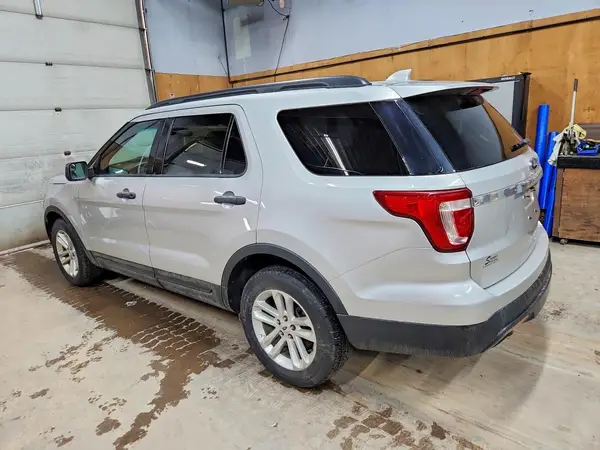 1FM5K7B81HGB45283 2017 FORD EXPLORER - Image 2