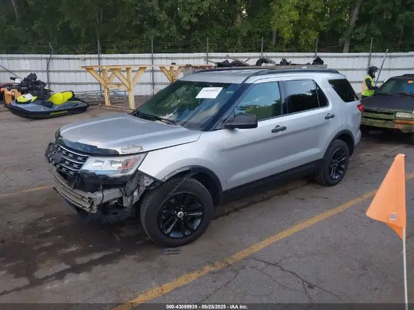 1FM5K7B81HGC52382 2017 FORD EXPLORER - Image 2