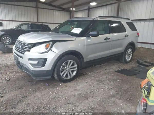 1FM5K7B81HGD35357 2017 FORD EXPLORER - Image 2