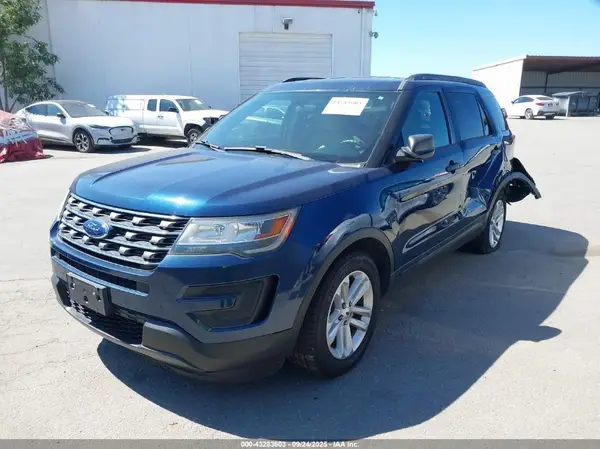 1FM5K7B81HGE38570 2017 FORD EXPLORER - Image 2