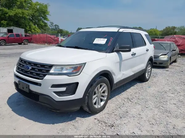 1FM5K7B82HGB68670 2017 FORD EXPLORER - Image 2