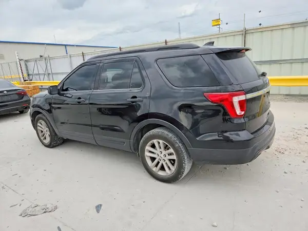 1FM5K7B82HGC82958 2017 FORD EXPLORER - Image 2