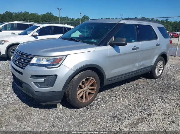 1FM5K7B82HGE32812 2017 FORD EXPLORER - Image 2