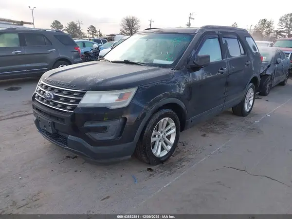1FM5K7B83HGB79628 2017 FORD EXPLORER - Image 2