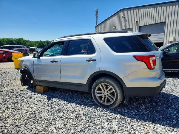 1FM5K7B84HGA01615 2017 FORD EXPLORER - Image 2