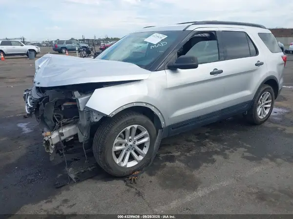 1FM5K7B84HGA44870 2017 FORD EXPLORER - Image 2