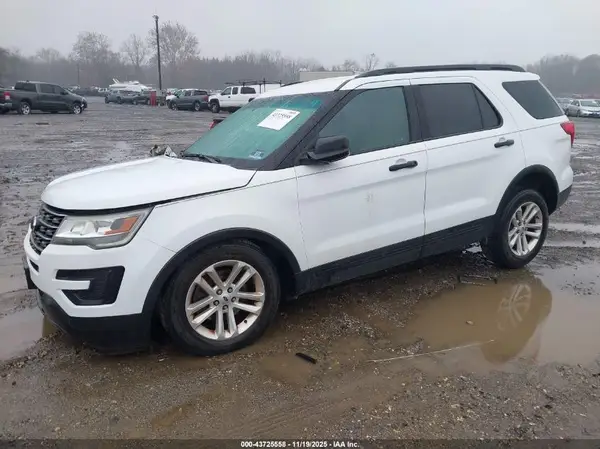1FM5K7B85HGA00098 2017 FORD EXPLORER - Image 2