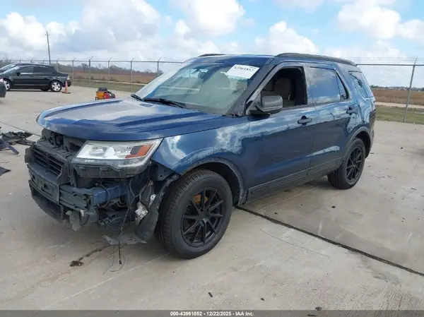 1FM5K7B85HGB78612 2017 FORD EXPLORER - Image 2