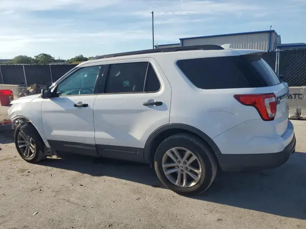1FM5K7B86HGD00278 2017 FORD EXPLORER - Image 2