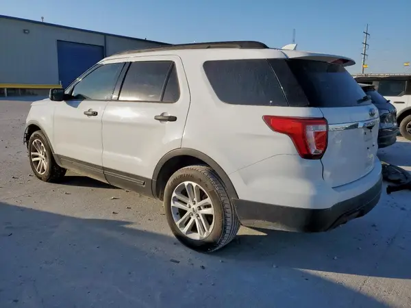 1FM5K7B8XHGB39143 2017 FORD EXPLORER - Image 2