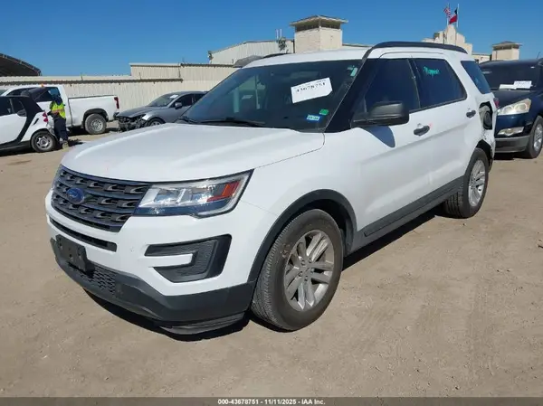 1FM5K7B8XHGE22562 2017 FORD EXPLORER - Image 2