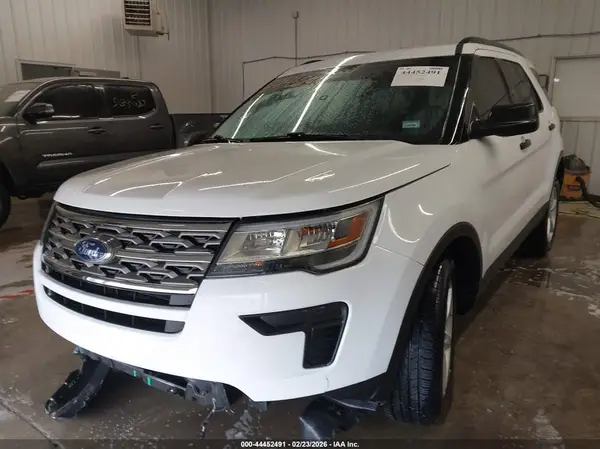 1FM5K7B8XJGB60001 2018 FORD EXPLORER - Image 2