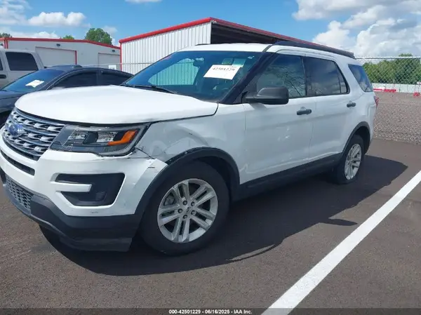 1FM5K7BH9HGD95967 2017 FORD EXPLORER - Image 2