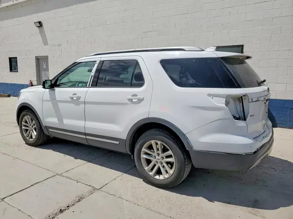 1FM5K7D80HGA27772 2017 FORD EXPLORER - Image 2