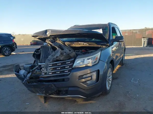 1FM5K7D80HGB07010 2017 FORD EXPLORER - Image 2