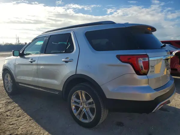 1FM5K7D80HGB43778 2017 FORD EXPLORER - Image 2