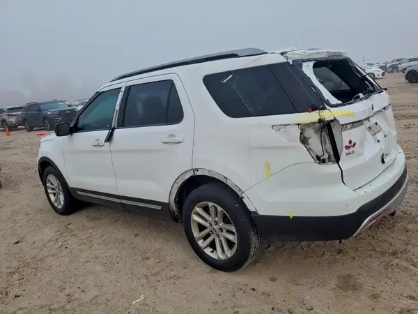 1FM5K7D80HGB45479 2017 FORD EXPLORER - Image 2