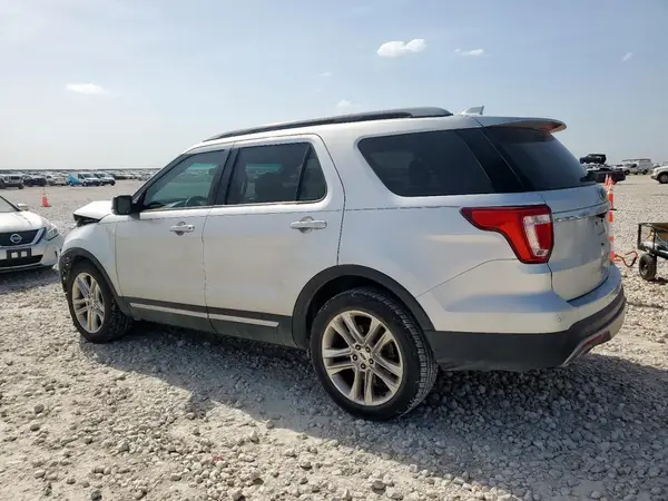 1FM5K7D80HGB45675 2017 FORD EXPLORER - Image 2