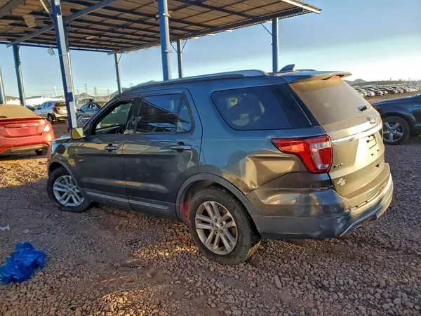 1FM5K7D80HGC62169 2017 FORD EXPLORER - Image 2