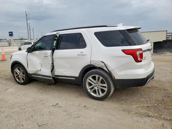 1FM5K7D80HGD02668 2017 FORD EXPLORER - Image 2