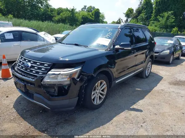 1FM5K7D80HGD10589 2017 FORD EXPLORER - Image 2