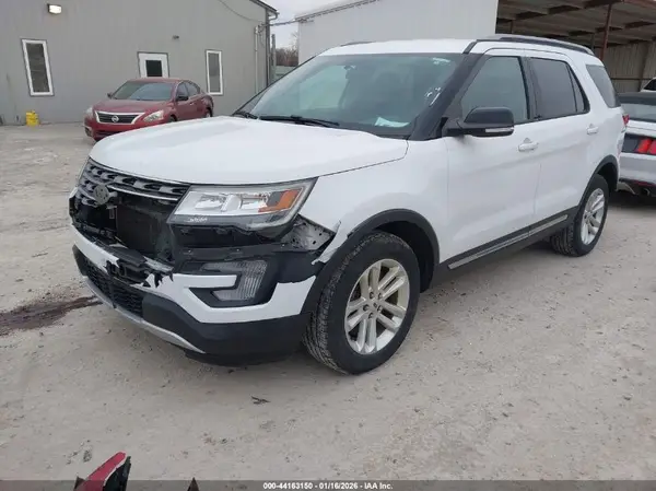 1FM5K7D80HGD38327 2017 FORD EXPLORER - Image 2