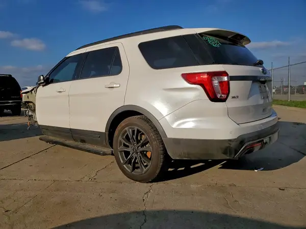 1FM5K7D80HGD55791 2017 FORD EXPLORER - Image 2