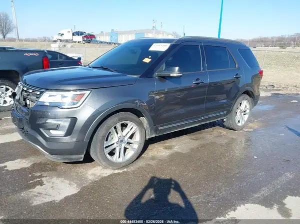 1FM5K7D80HGD63910 2017 FORD EXPLORER - Image 2