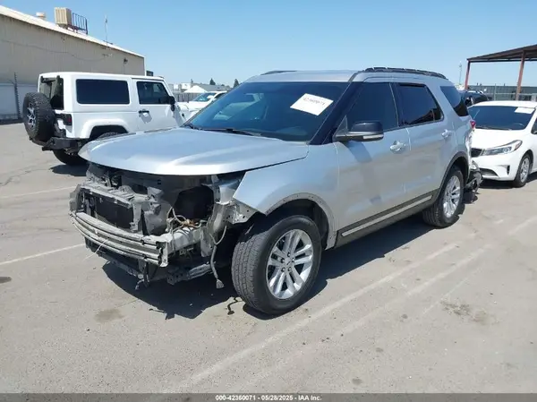 1FM5K7D80HGD77872 2017 FORD EXPLORER - Image 2