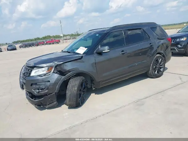 1FM5K7D80HGD86362 2017 FORD EXPLORER - Image 2