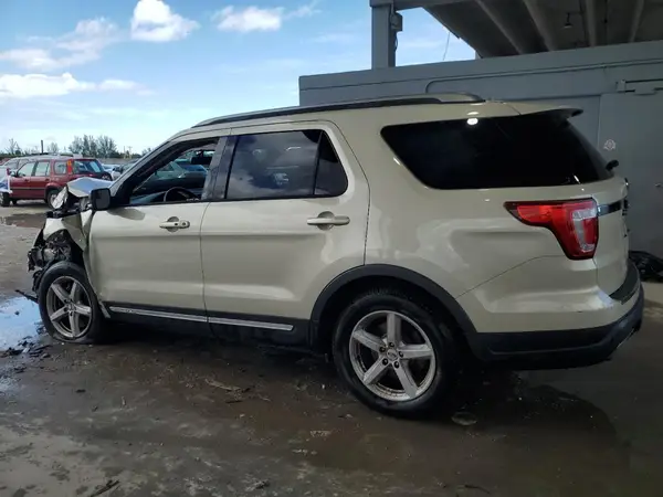 1FM5K7D80JGA30466 2018 FORD EXPLORER - Image 2
