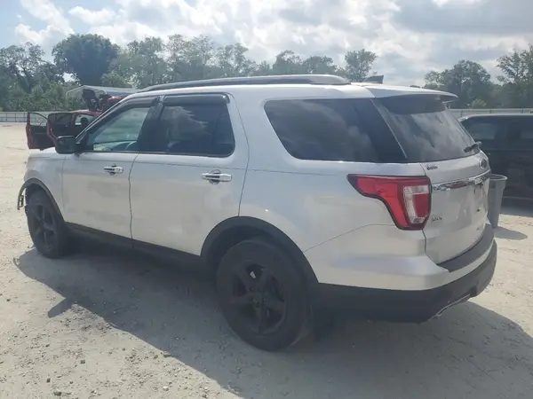 1FM5K7D80JGA95379 2018 FORD EXPLORER - Image 2