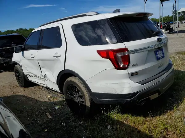 1FM5K7D80JGA95608 2018 FORD EXPLORER - Image 2