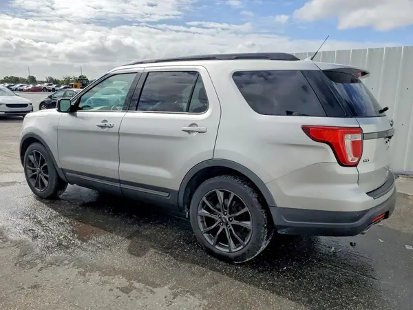 1FM5K7D80JGA95978 2018 FORD EXPLORER - Image 2