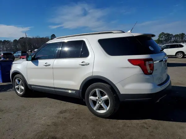 1FM5K7D80JGB03223 2018 FORD EXPLORER - Image 2