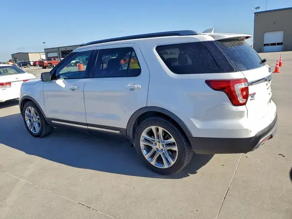 1FM5K7D81GGD26900 2016 FORD EXPLORER - Image 2