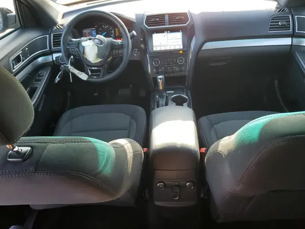 1FM5K7D81HGB00132 2017 FORD EXPLORER - Image 8