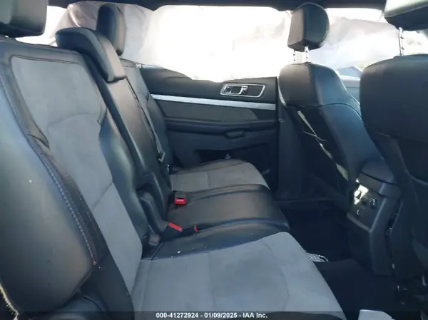 1FM5K7D81HGC18262 2017 FORD EXPLORER - Image 8